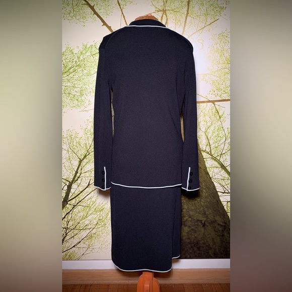 BCBG MAXAZRIA two piece dress suit - Picture 8 of 16